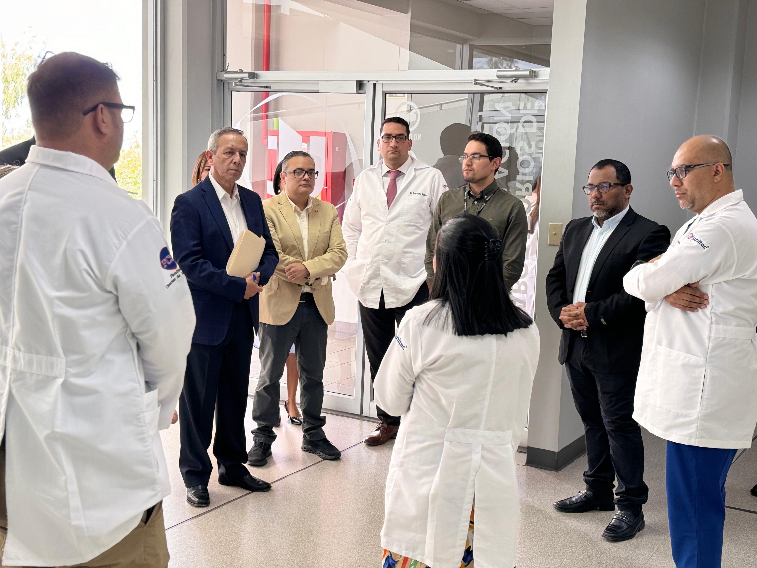 Carrera de Medicina de UNITEC recibe acreditación internacional