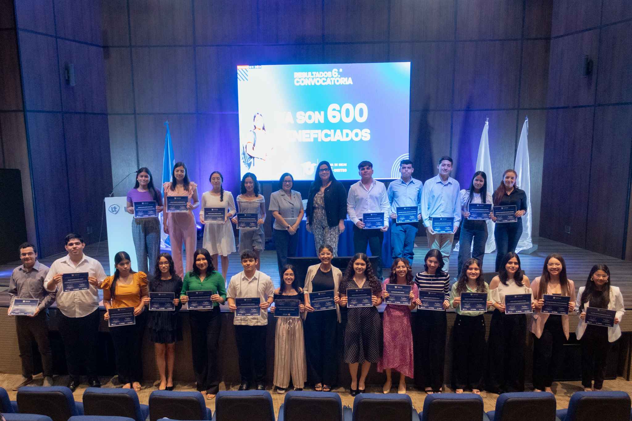 otorgamos-100-becas-mas-para-que-jovenes-estudien-con-nosotros-