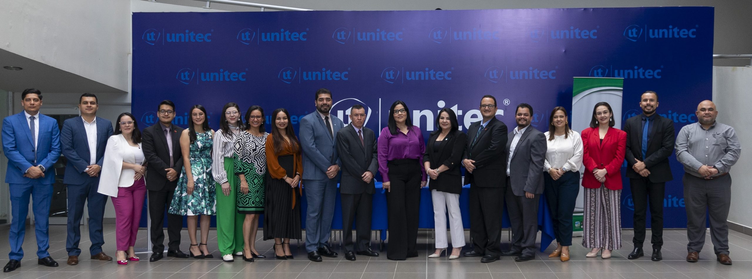 UNITEC impulsa el desarrollo profesional 02