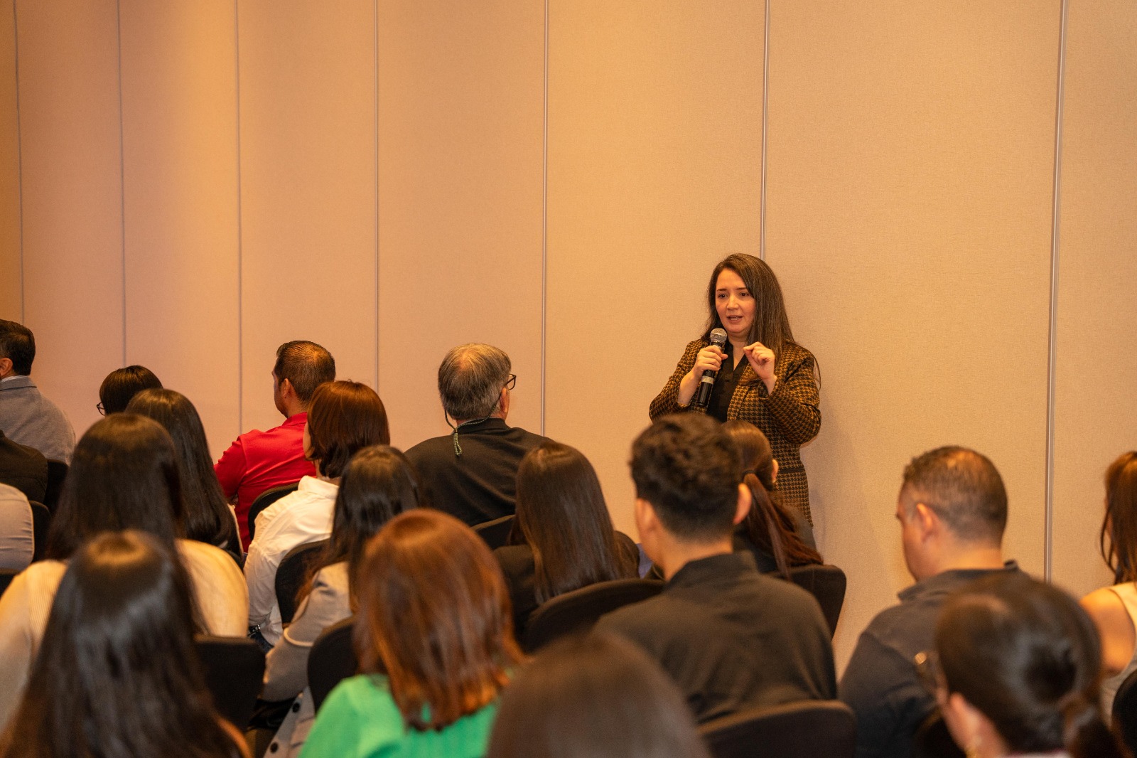 unitec-business-school-presenta-su-propuesta-de-formacion-al-sector-empresarial06