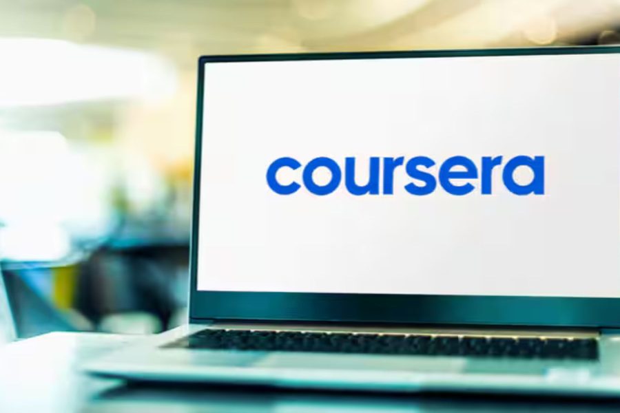 ¿Cómo funcionan las plataformas tipo Coursera y qué beneficios ofrecen?