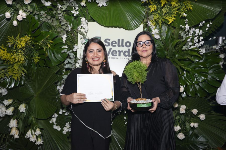 UNITEC recibe el reconocimiento “Sello Verde” por la Municipalidad de San Pedro Sula